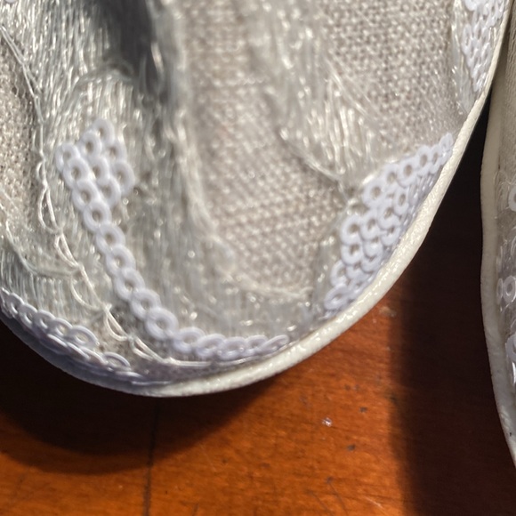 New without tags! KS2 White & Light Taupe Espadrilles. Size US10-EUR 40. - Picture 10 of 12